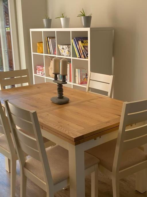 Beautiful 3 Bed Home In The Heart Of New Forest Hordle Eksteriør bilde