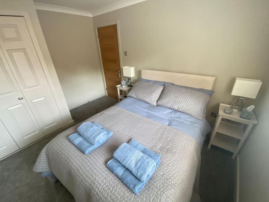 Beautiful 3 Bed Home In The Heart Of New Forest Hordle Eksteriør bilde