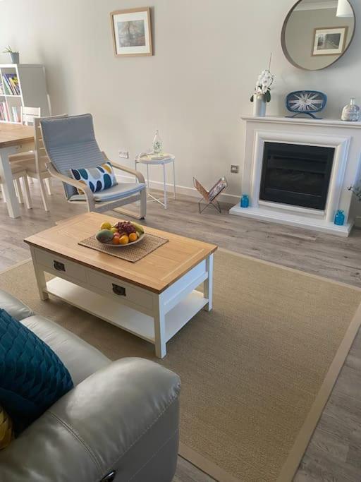 Beautiful 3 Bed Home In The Heart Of New Forest Hordle Eksteriør bilde
